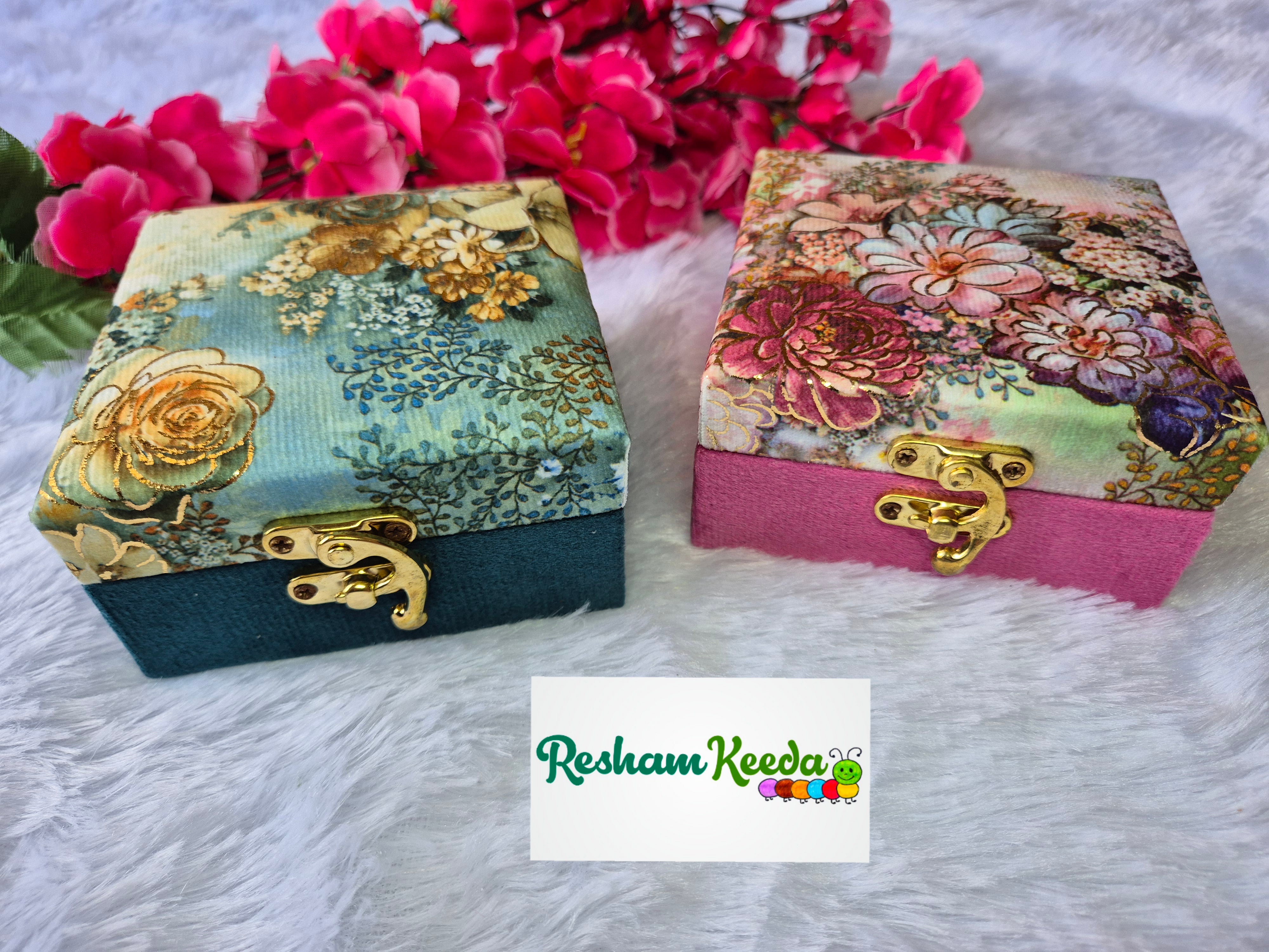 3D Flower Print Cash Box, Gift Box, Shagun Box, Nuts Box, Dryfruits Box, Jewellery Box for Haldi Mehendi Sangeet Satsang Keertan Bhajan Sandhya Gifting Wedding and Festive Return Favours (Set of 5)