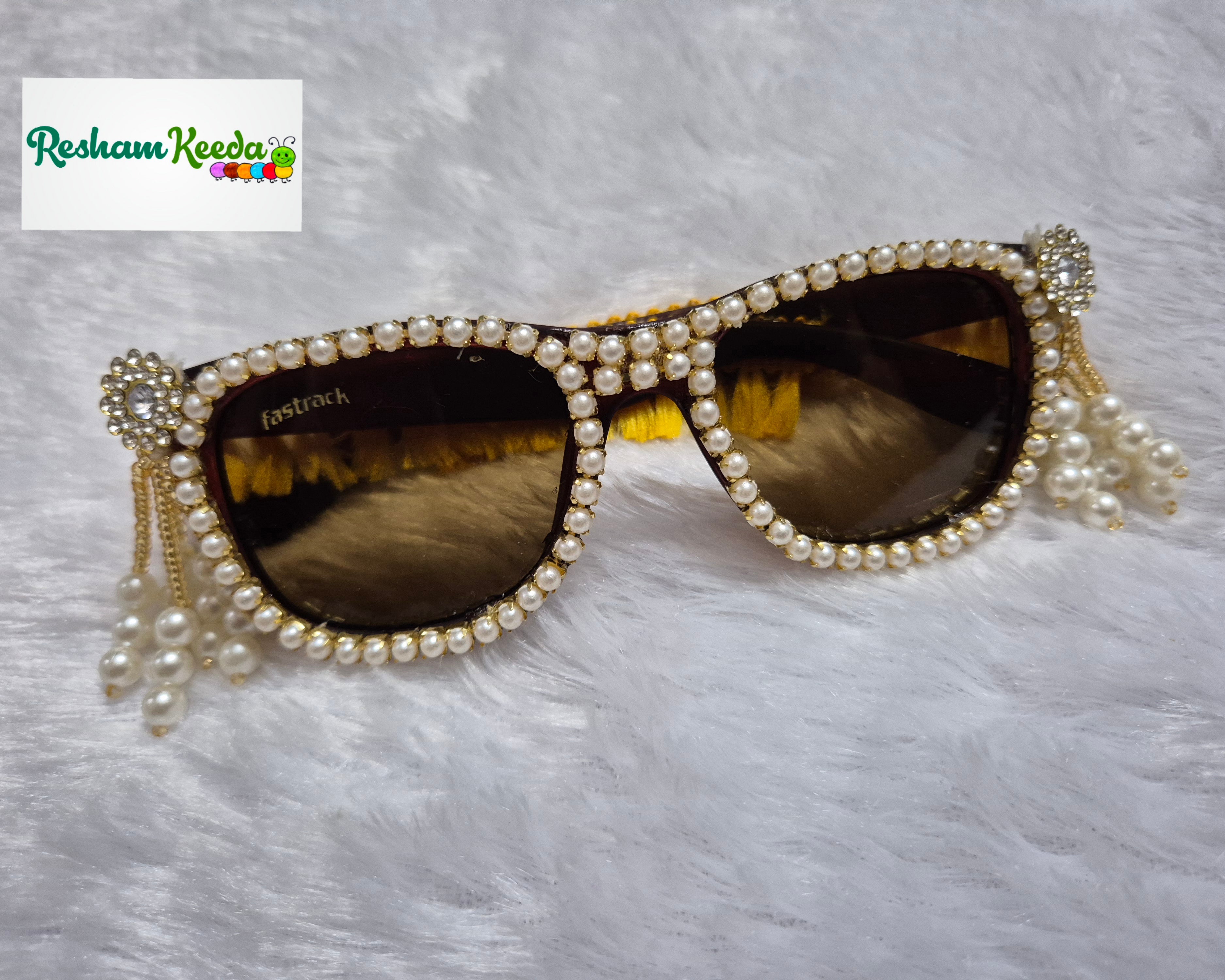 Most Trending Premium Exclusive Decorated Goggles Chashma Glasses Specs Sunglasses Shades for Haldi Mehendi Carnival Bachelors Wedding Birthday Anniversary Baby Shower Diwali Dandiya Garba Navratri Teej Kitty and Theme Parties Photo Props (Pack of 5)