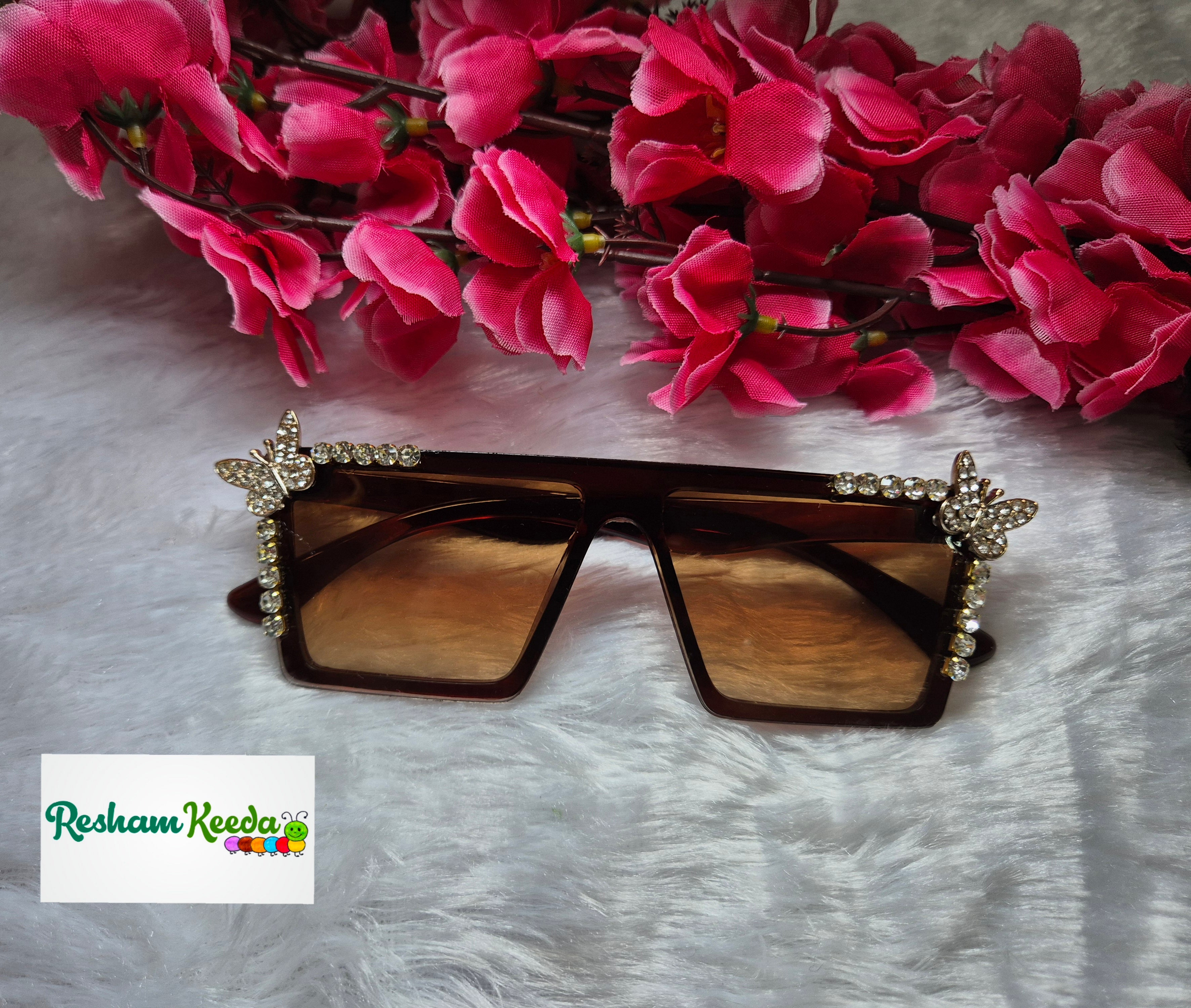 Most Viral Premium Diamond Moti Bridal Goggles Chashma Glasses Specs Sunglasses Shades for Bride Bridesmaids Haldi Mehendi Carnival Bachelors Wedding Birthday Anniversary Baby Shower Diwali Dandiya Garba Navratri Teej Kitty and Theme Parties Photo Props