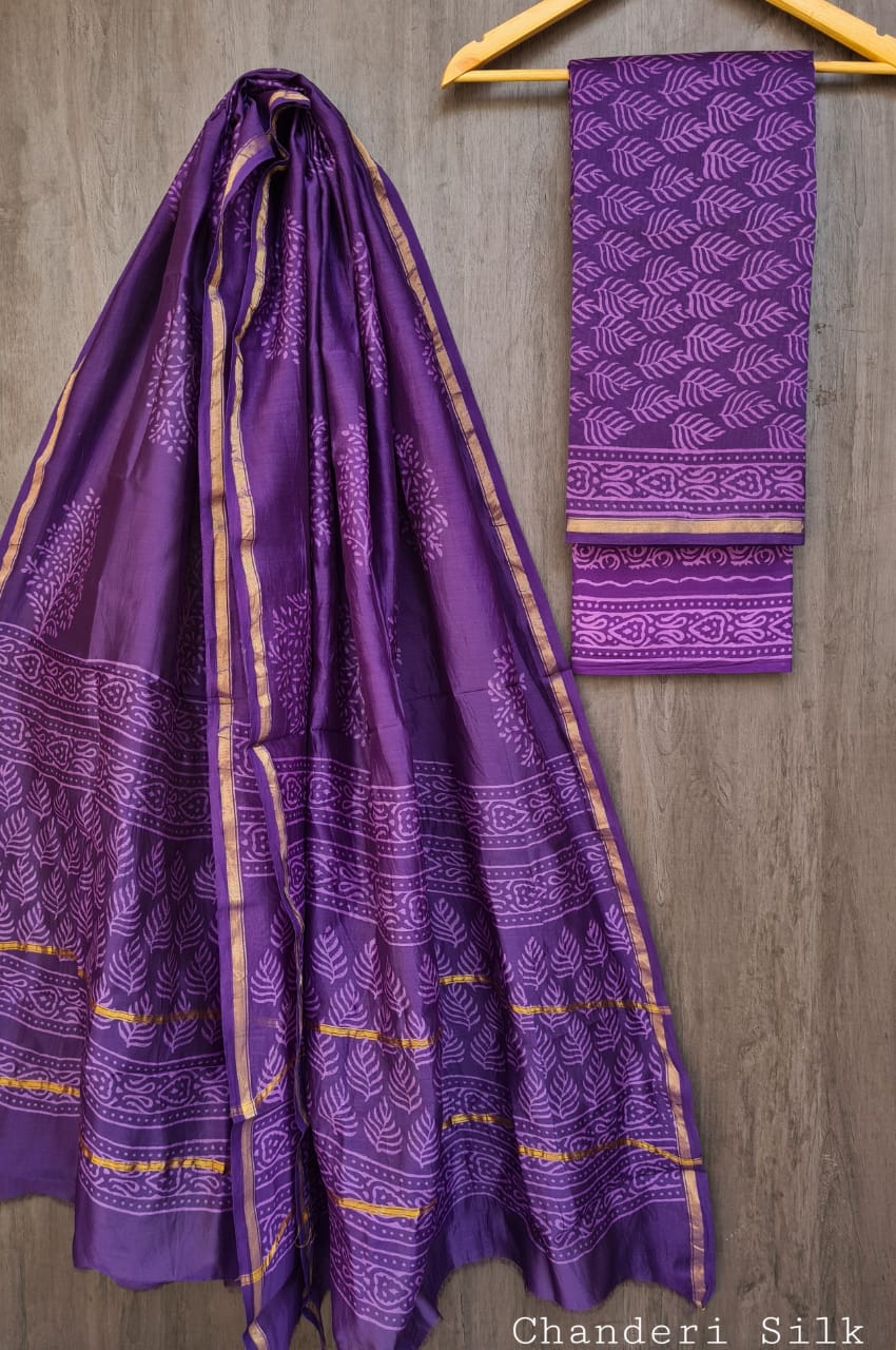 Wild Strawberry Pink Pure Moonga Silk Handloom Banarasi Suit Fabric –  Khinkhwab
